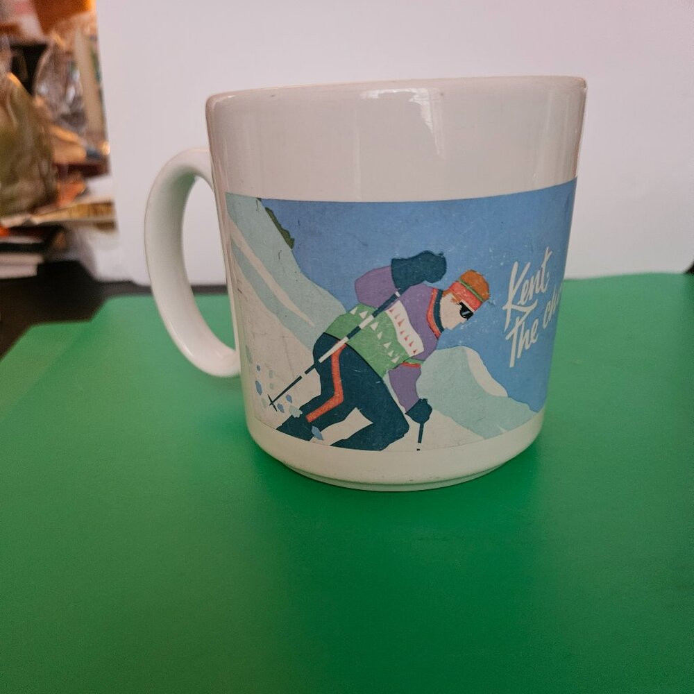 vintage ski scene mug kent  is the choice  cigarette logo made in England